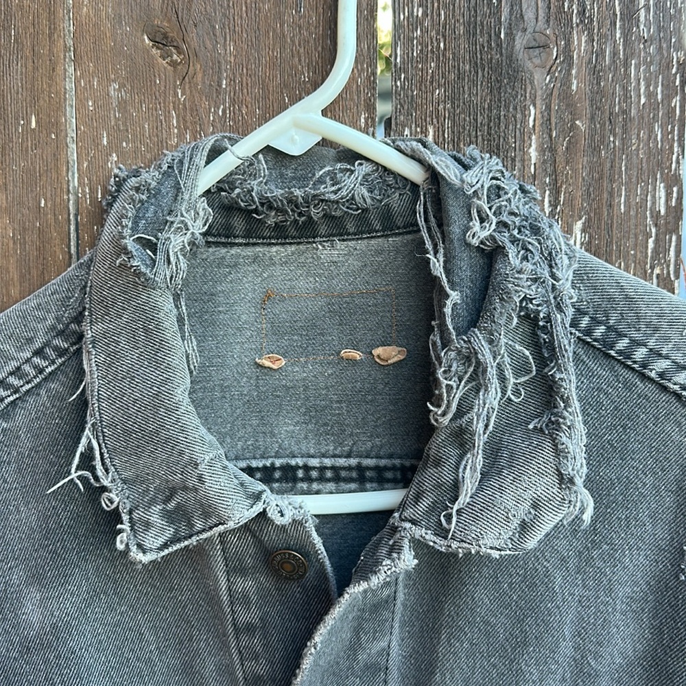 Levi's Vintage Thrashed Gray Denim Jacket - Picture 3 of 12